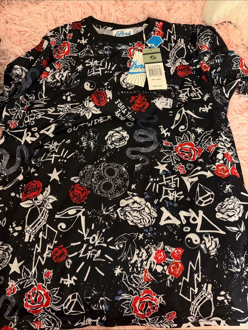 fresh Black Short-Sleeve Tee with Red Roses & White Graphics